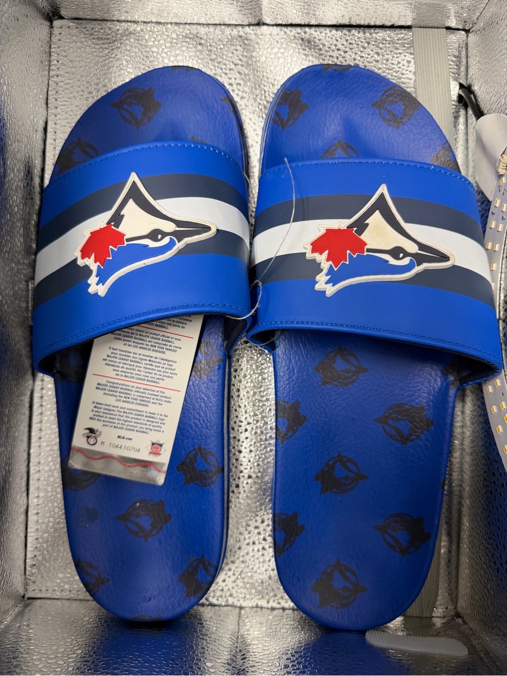 Toronto Blue Jays Slip on Sandals – Men’s Size 12/13 – New With Tags